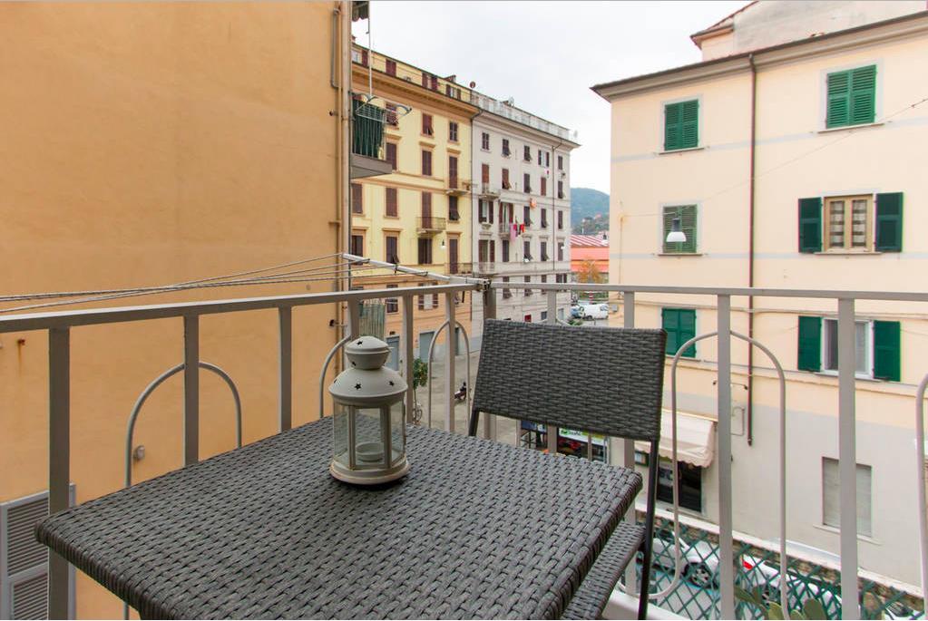 Via Colombo Holiday Rooms La Spezia Exterior photo