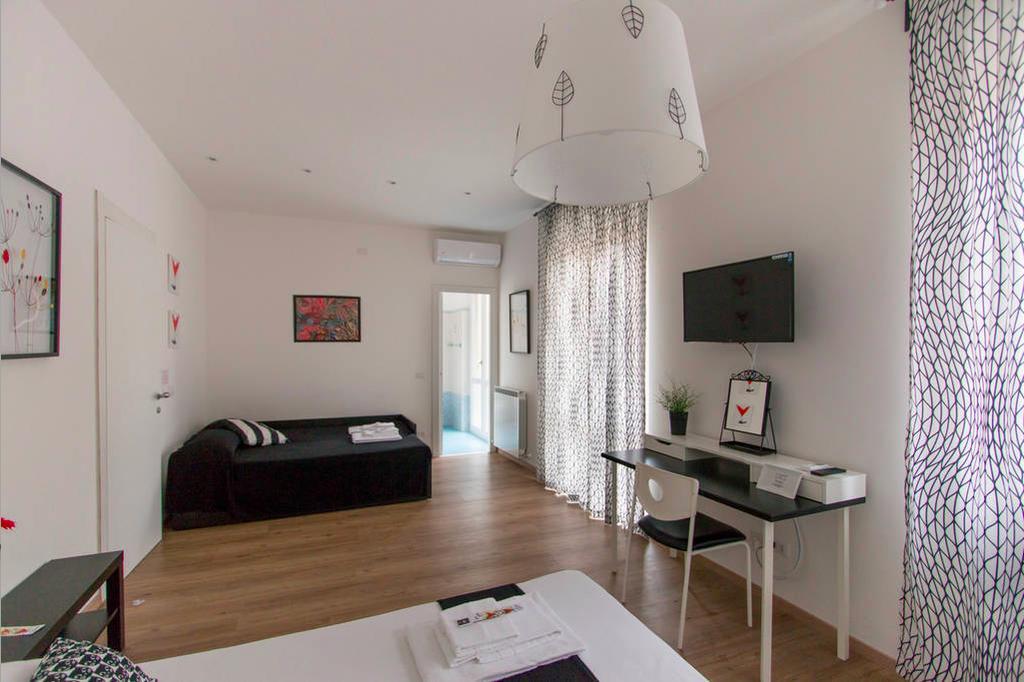 Via Colombo Holiday Rooms La Spezia Exterior photo