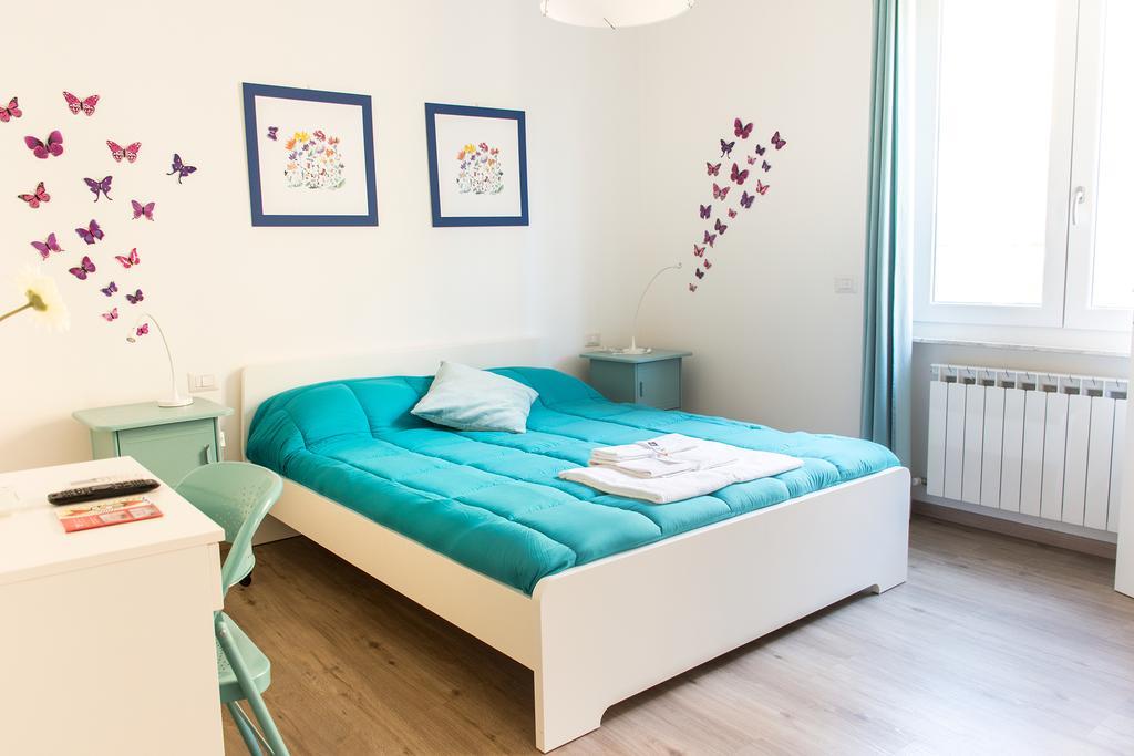 Via Colombo Holiday Rooms La Spezia Exterior photo