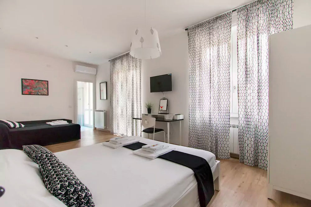 Via Colombo Holiday Rooms La Spezia Exterior photo