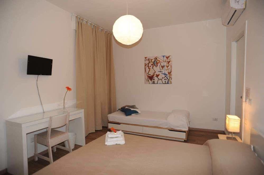 Via Colombo Holiday Rooms La Spezia Exterior photo