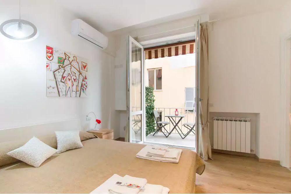 Via Colombo Holiday Rooms La Spezia Exterior photo